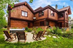 Five-Bedroom Holiday Home room in Windwood - Peak 8