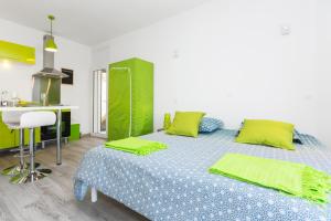 Appartements Studio Malpeigne : photos des chambres