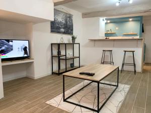 Chez Tom - au pied des musées - Apartamentos, Grasse
