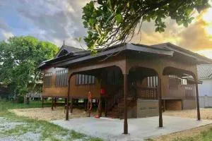 De RhuMaa Homestay - Kampong Kijing