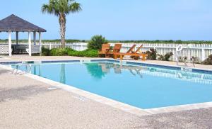 Holiday Home room in A View to Remember by Ryson Vacation Rentals