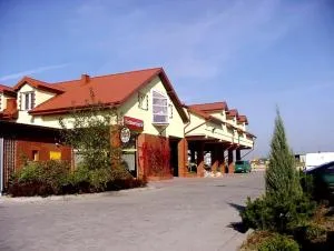 VENA Noclegi Restauracja Sala Bankietowa - Malanów