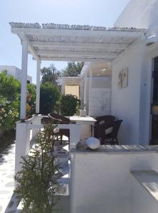 Diplos Studios Paros Greece