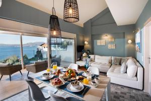 Three-Bedroom Apartment room in Endless Blue Suite