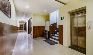 Hotel The Diamond 2 min from Zirakpur bus stand