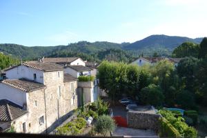 Appartements St Jean du Gard : Spacious Apartment with Use of Pool : photos des chambres