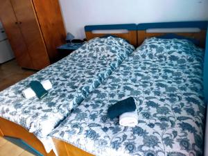 Yacht Front Studio - No 3