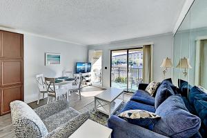 One-Bedroom Apartment room in Updated Beach & Tennis Resort Condo - Pool & Golf condo