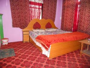 Alamdar guest house