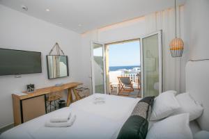 Deluxe Double or Twin Room with Sea View