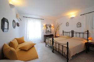 Vardia Bay Studios Folegandros Greece