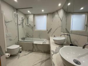 RESIDENCES HARCOURT - Ile Saint Louis - PARIS
