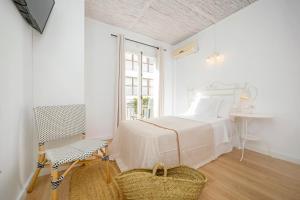 Single Room with Balcony room in Can Beia Hostal Boutique