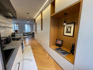 RESIDENCES HARCOURT - Ile Saint Louis - PARIS