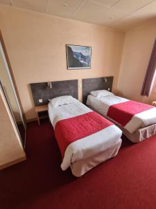 Hotels HOSTELLERIE du CANTAL : Chambre Quadruple Classique