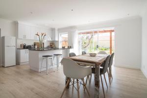 Sunset Beach Living Guesthouse