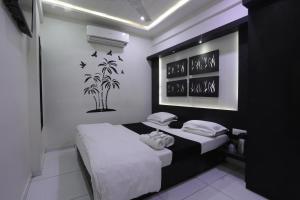 Hotel Paramount Inn