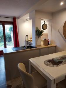 Appartements Residence du Vieux Chateau jardin & parking gratuit : photos des chambres