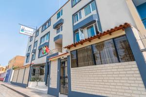 Hotel Manhattan Inn Airport