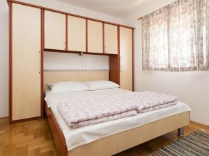Apartment Nikol-1 by Interhome 