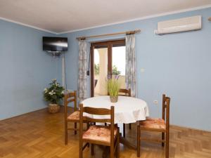 Apartment Nikol-1 by Interhome 
