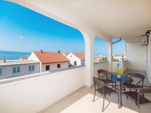 Apartment Nikol-3 by Interhome 