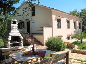 Apartment Urdih-1 by Interhome