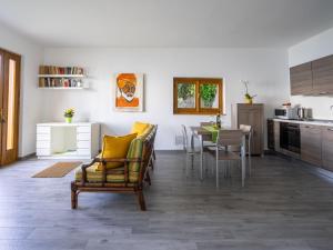 Apartment Tramonto - SEA116 by Interhome