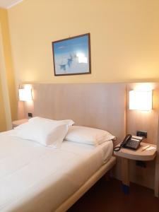 Standard Double or Twin Room room in Hotel Chiaraluna