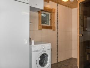 Holiday Home Kurjenpuola by Interhome