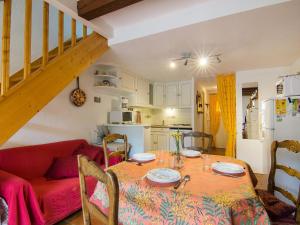 Maisons de vacances Holiday Home Le Clos du Rigaud-3 by Interhome : photos des chambres