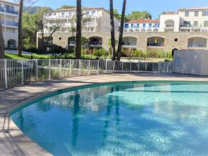 Apartment Le Domaine-1 by Interhome
