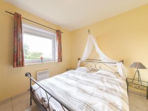 Apartment Green Garden VIII - 105 parking & pool by Interhome