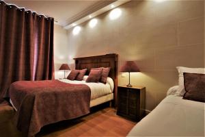 Hotels Hotel du Chateau : Chambre Triple