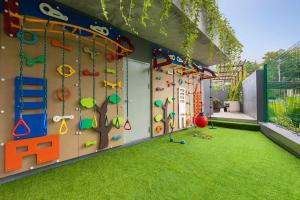 Calypso Garden by Villacarte