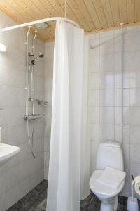 FolkiaCenter Gästhem - Vieraskoti - Guesthouse