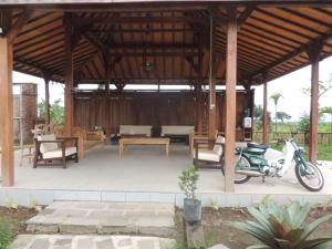 Singgasana Villa & Resto