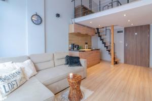 HolidayHomePL LOFT z antresolą i balkonem przy plaży