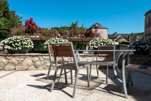 Hotels Le Quercy : photos des chambres