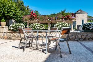 Hotels Le Quercy : photos des chambres