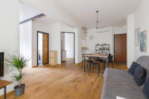 GuestHost - City Life & MiCo Cosy and Functional Apartment