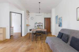 GuestHost - City Life & MiCo Cosy and Functional Apartment