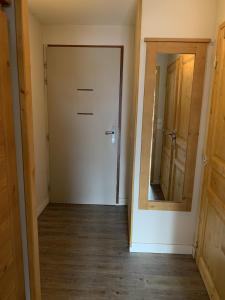 Appartements Boost Your Immo Vars Chalet Des Rennes 78 : photos des chambres