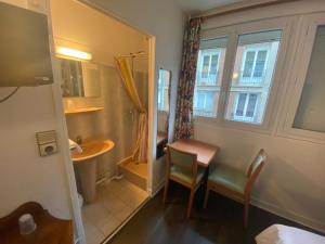 Hotels Hotel les Remparts : photos des chambres