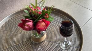 Stay at the Point - Luxurious Lavish Looker