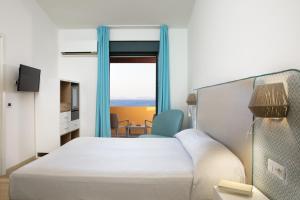 Deluxe Double or Twin Room with Sea View room in Lu' Hotel Maladroxia