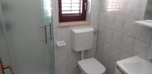 One-Bedroom Apartment with Terrace room in Family friendly apartments with a swimming pool Privlaka Zadar - 5762
