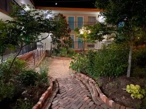 卡斯卡德汽车旅馆 - 布卢明顿