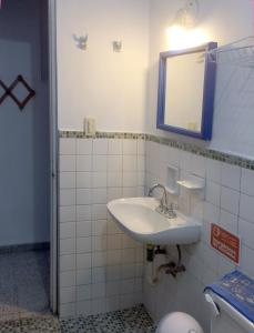 Departamento completo a pasos de Santa Lucia mty