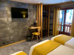 Hotels Hameau des Prodains - Hotel : photos des chambres
